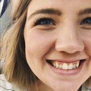 Meet your Posher, Olivia